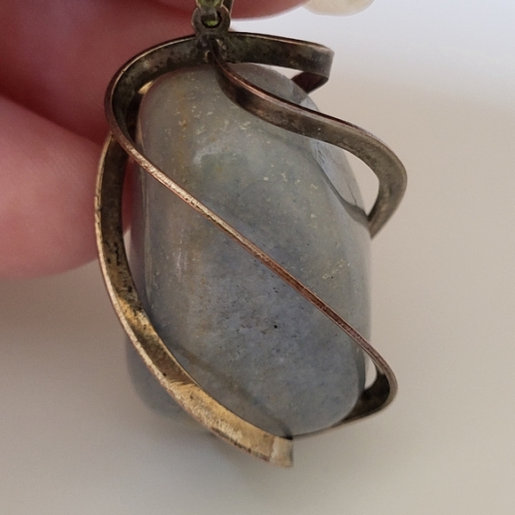 Vintage Caged in Silver Tone Metal Pale Blue Green Stone Pendant Necklace - Picture 13 of 17